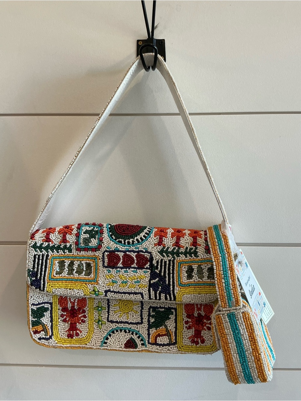 Hand-Beaded Multicolor Shoulder Bag with seafood designs